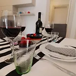 Casa Francesca Modern 3 Guest Flat With Ac & Wifi *