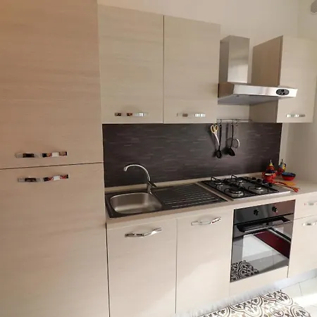 Casa Francesca Modern 3 Guest Flat With Ac & Wifi شقة
