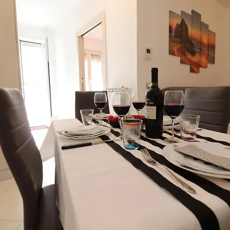 Casa Francesca Otranto Modern 3 Guest Flat With Ac & Wifi 奥特朗托