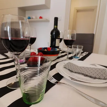 Casa Francesca Modern 3 Guest Flat With Ac & Wifi *