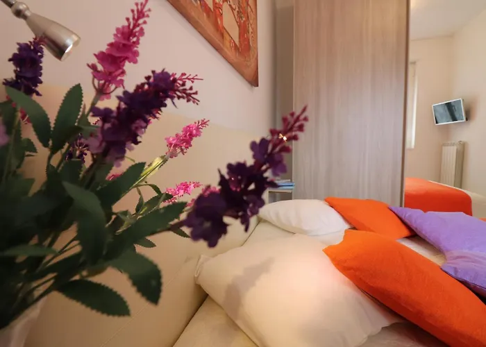 Casa Francesca Modern 3 Guest Flat With Ac & Wifi *